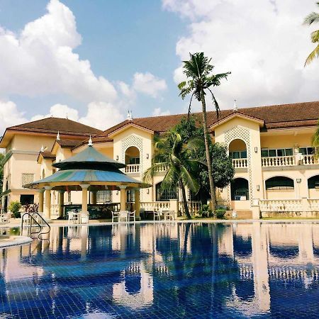 Club Morocco Resort And Country Club Subic Dış mekan fotoğraf