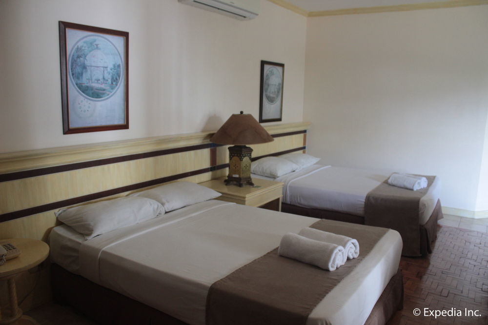 Club Morocco Resort And Country Club Subic Dış mekan fotoğraf
