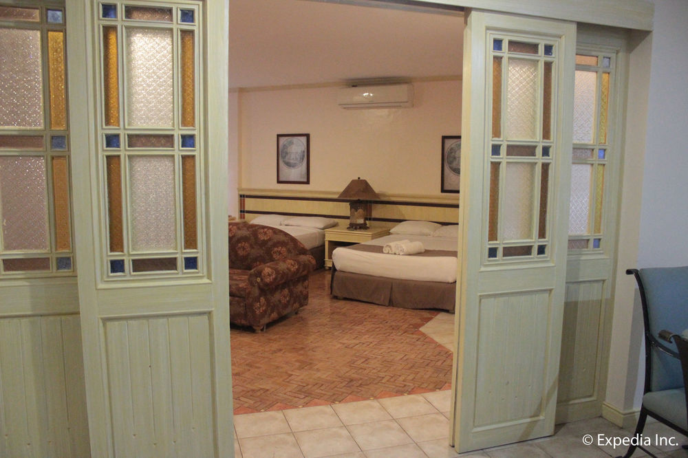 Club Morocco Resort And Country Club Subic Dış mekan fotoğraf