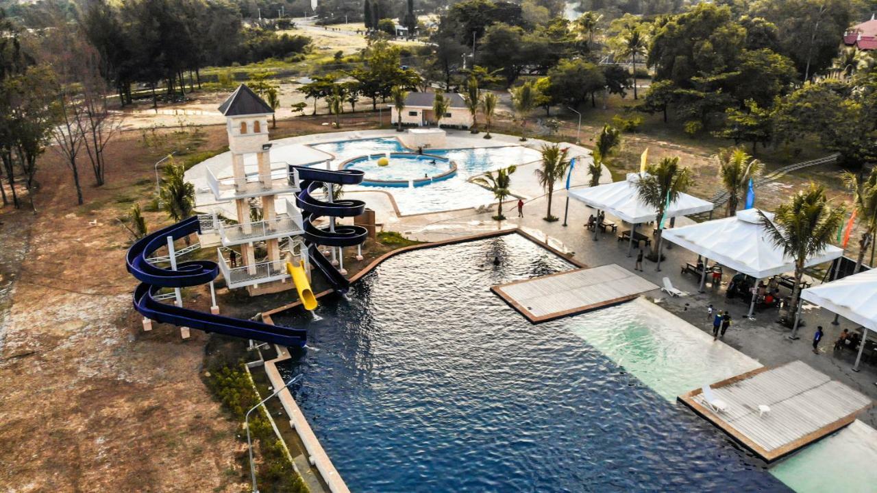 Club Morocco Resort And Country Club Subic Dış mekan fotoğraf